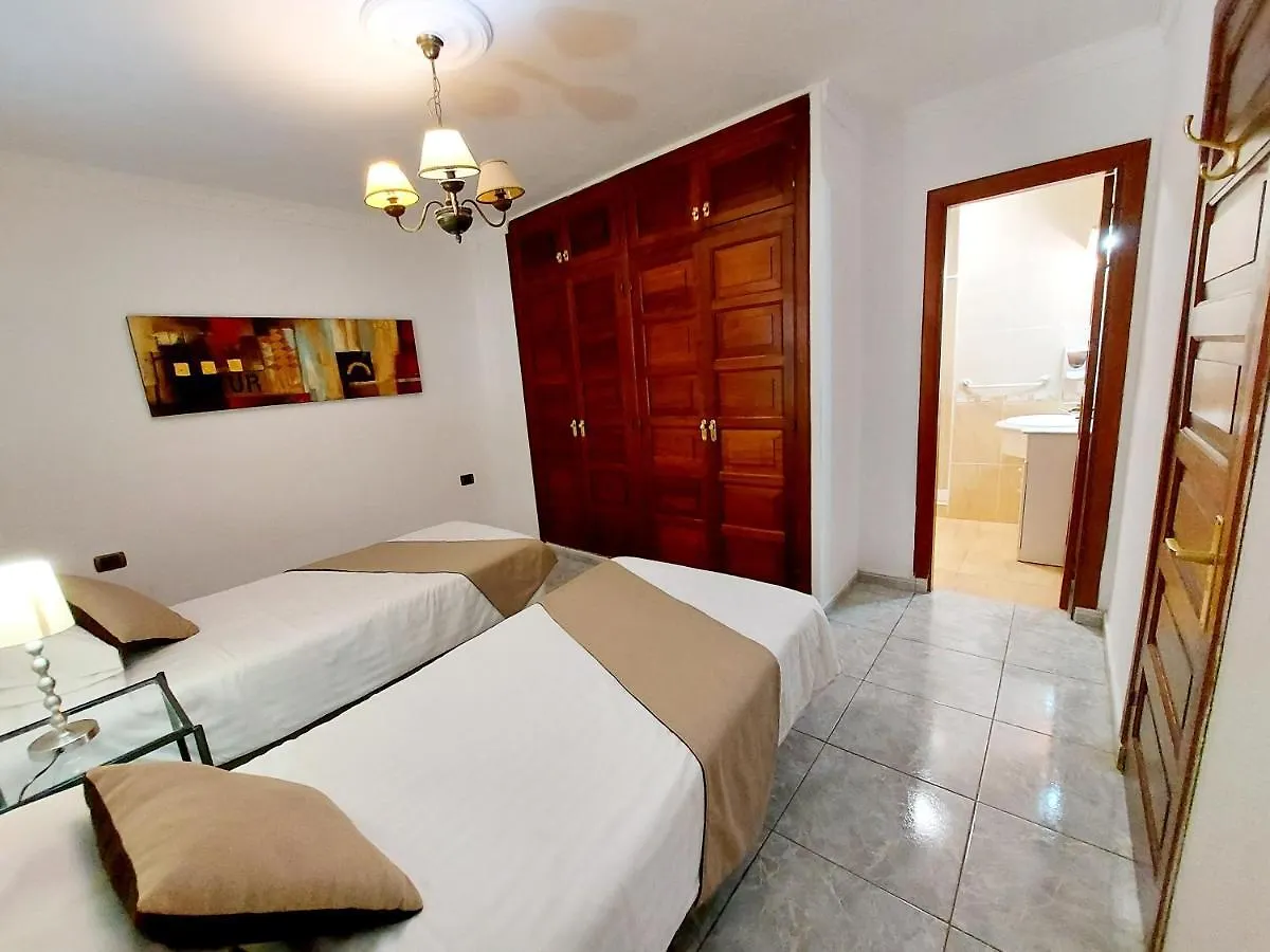 شقة 2 Suite Bedrooms Heatedpool Aircon Los Cristianos لوس كريستيانوس