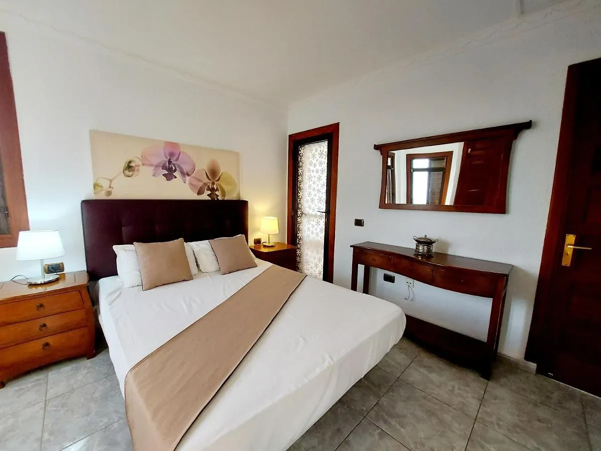 2 Suite Bedrooms Heatedpool Aircon Los Cristianos 洛斯克里斯蒂亚诺斯 0*,